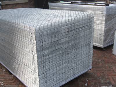 HGW-06: Caliente-Sumergir galvanizó los paneles de malla soldada con autógena/las hojas en paquete de la película plástica