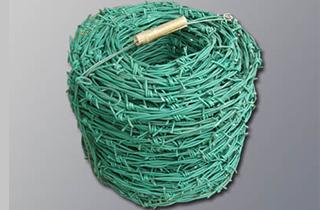 El PVC cubrió el rollo del alambre de púas