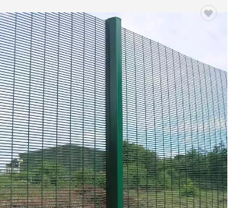 Alambre anti Mesh Fence de la subida de la alta seguridad 358 plásticos baratos resistentes del ferrocarril de la prisión del jardín del metal en venta
