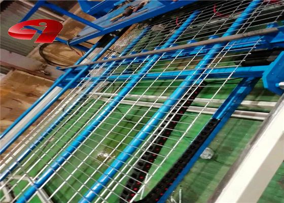El PLC controla el telar prensado completamente automático de la malla de alambre para el panel de la cerca de la malla soldada con autógena