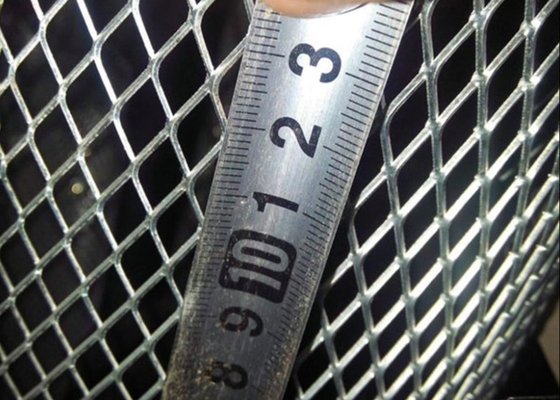 Pequeña malla metálica ampliada el 1-20m de la longitud del agujero del hexágono/malla metálica del estiramiento