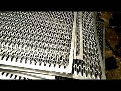 El carbono de aluminio y suave perforó la calzada galvanizada que rallaba grueso de 0.3MM- 8M M