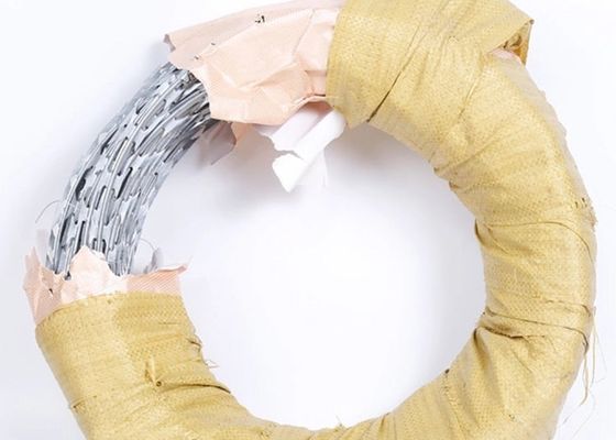 Precio bajo Concertina galvanizado con alambre de púas