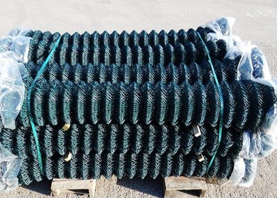 Revestimiento de PVC de 7 pies de tela galvanizada por inmersión en caliente para valla residencial