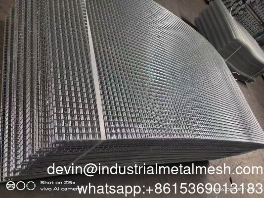 Panel de malla de alambre soldado galvanizado negro Precio de fábrica personalizado