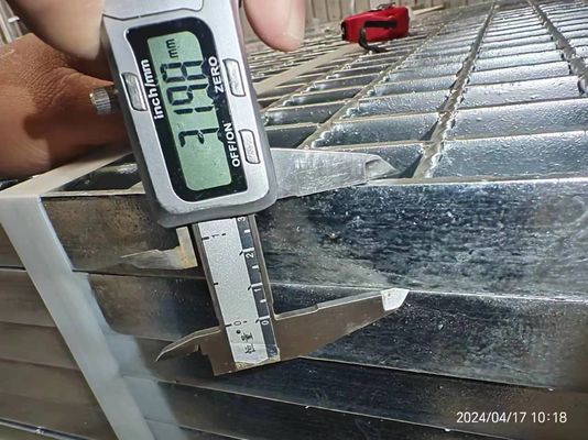Panel de rejilla de acero estándar ASTM A36 WB325/2 Galvanizado
