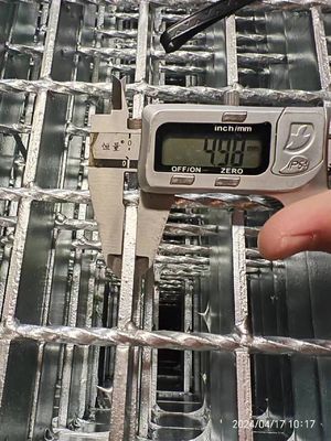 Panel de rejilla de acero estándar ASTM A36 WB325/2 Galvanizado