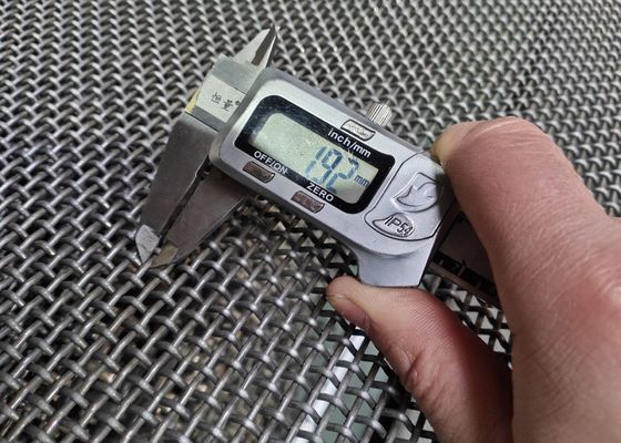 Arena prensada Mesh Vibrating Screen del alambre 65m m el 1.5m el x 1.95m