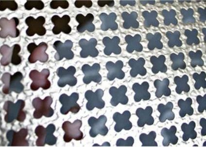 Hojas de metal perforadas con patrón de trébol de hoja llena de espesor de 6 mm