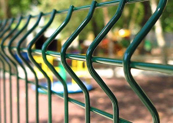 Cercas galvanizadas 3D curvas cercas de malla soldadas con poste de tierra