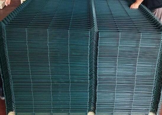 Cercas curvas de alta calidad cercas curvas de malla de alambre 3D cercas 3D cercas V
