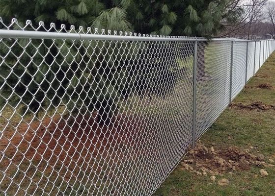 Cercas de enlace de cadena galvanizadas / revestidas con PVC Cercas de ciclón de 3 pies de altura