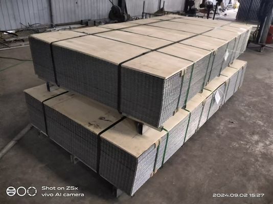 Alambre soldado con autógena galvanizado sumergido caliente Mesh Panel construcción de los 8ft de los x 4ft 4m m