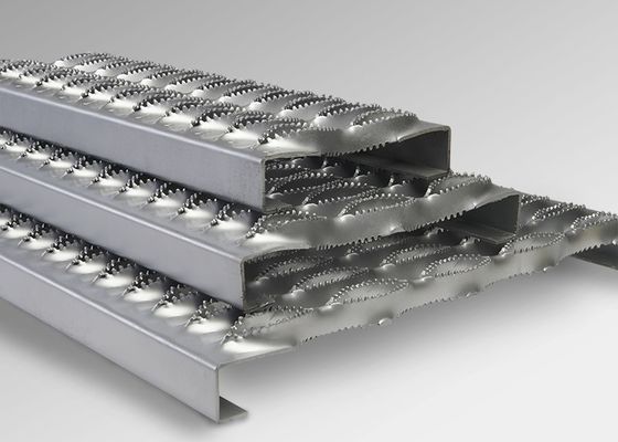 Max 6000 mm de agarre regular de apoyo de pasarela para pisadas de escaleras rampas y cubiertas