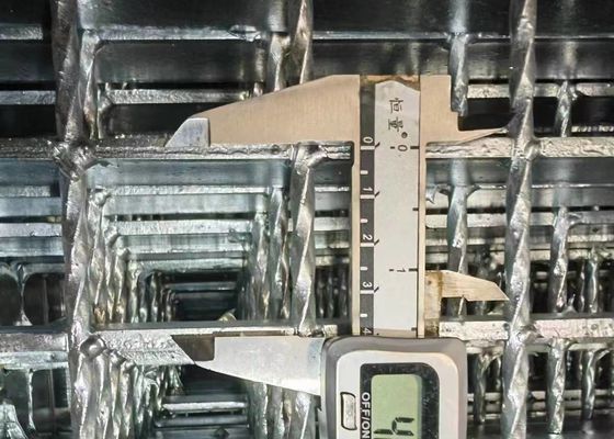 Materiales de construcción grilleta de acero inoxidable galvanizado de empapado en caliente de uso pesado para cubierta de zanja de drenaje / drenaje