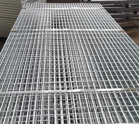 La rejilla de acero galvanizada resistente del acero de barra del transporte del metal de la reja de la calzada serró la malla de acero