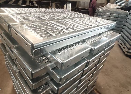 El carbono de aluminio y suave perforó la calzada galvanizada que rallaba grueso de 0.3MM- 8M M