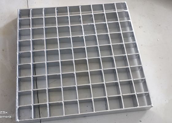 Presione la malla metálica ampliada la reja de acero galvanizada bloqueada echada de 40 x 100 milímetros