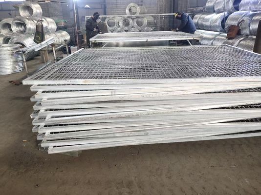 Mueble temporal galvanizado estándar de la cerca de la malla de Australia con los pies del PVC