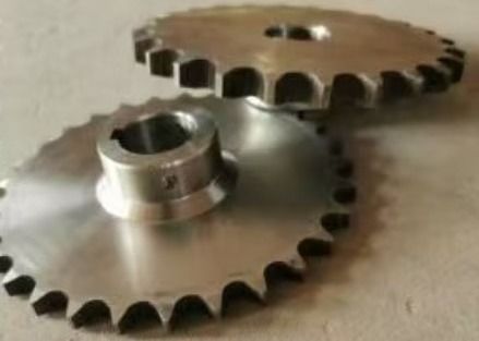Rodillo de cadena DIN 24B 28B 32B con dientes de 10 mm y material C45