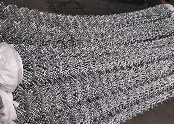 El PVC galvanizado cubrió el rollo de Diamond Mesh Wire Chain Link Fence