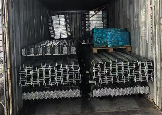 Cerca galvanizada sumergida caliente 2400hx2300l de la palizada del perfil de W para la torre de la célula