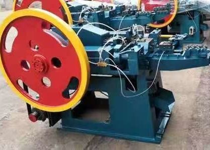 Máquina de fabricación de uñas de 1 a 6 pulgadas Serie Z94 para uñas comunes
