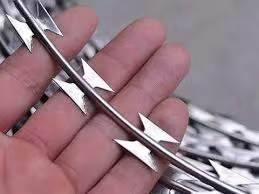 Malla de alambre acordeón de púas 12x12 Bwg de la maquinilla de afeitar del Hdg de la seguridad