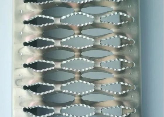 Áreas de almacenamiento de rejillas de tablas metálicas perforadas de empuñadura de trabajo pesado