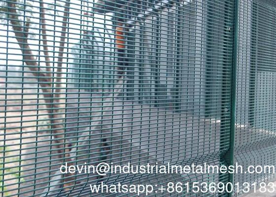 Panel de valla de seguridad 358, valla perimetral de alta seguridad antiescalada, sistema de valla de malla soldada con visión clara para prisión Industrial