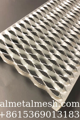 Rejilla de acero galvanizado en caliente de alta calidad de suministro de fábrica / Cubierta perforada / Grip Strut / Rejilla de seguridad para pasarelas