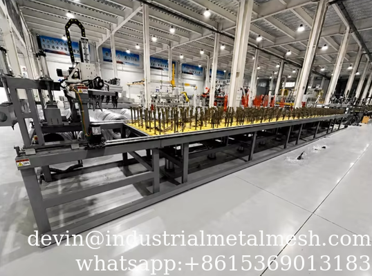 Línea de producción de redes de alambre de tejido de obstáculos Putanka contra tanques totalmente automática