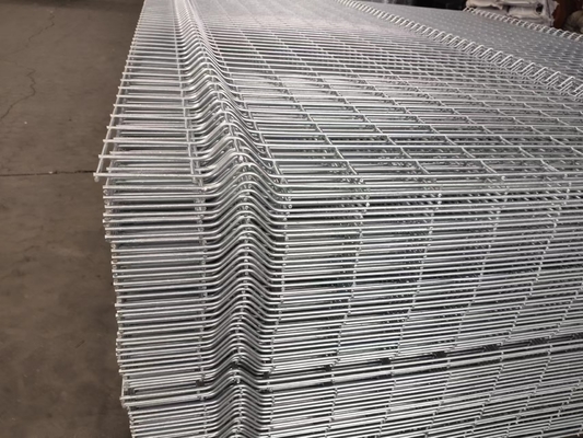La seguridad 3.5m m de la granja soldó con autógena a Mesh Fence Powder Coated curvado