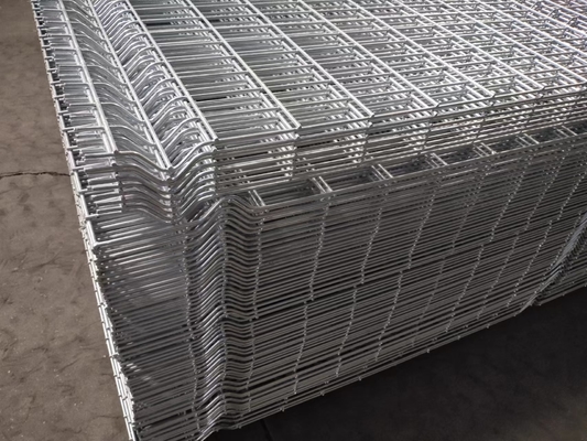 El polvo cubrió el alambre curvado 3d Mesh Fence Galvanized Steel del 1.5m