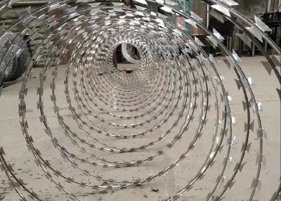 Acero inoxidable galvanizado del alambre de púas de la maquinilla de afeitar del acordeón revestido del PVC