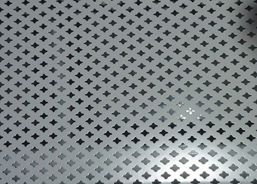 Vida de servicio larga de la cocina de paredes de la malla metálica perforada comercial del recubrimiento