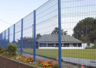 Cerca soldada con autógena decorativa al aire libre casera del jardín de Mesh Metal Curved Panel 3D del alambre