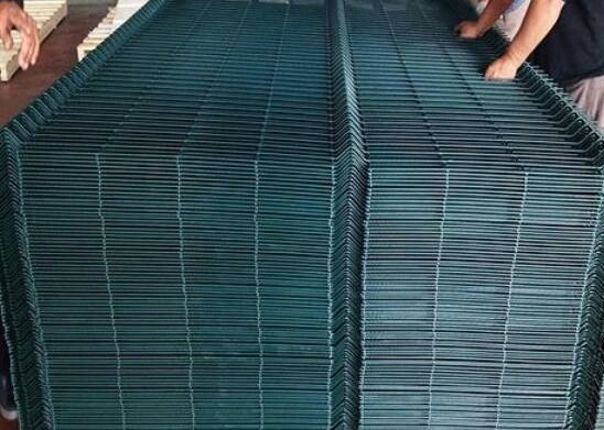 la curva del triángulo 3d curvó la cerca Welded Wire Mesh Security Panel For Garden del metal