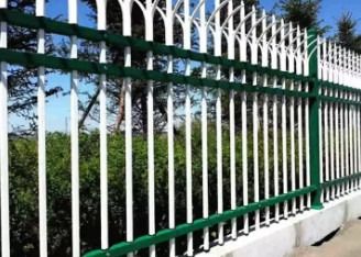 El mejor cerca de aluminio cubierta del hierro labrado del poste del cuadrado del precio polvo