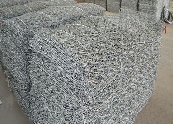 Los 100 x 100 milímetros pesados soldaron con autógena la malla de alambre hexagonal de acero inoxidable de las cestas de Gabion