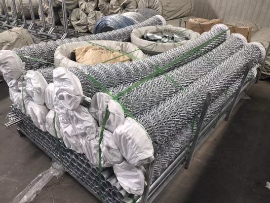 Caliente de la cerca 3.7m m *75mm de la alambrada del indicador de 3 pies 9 sumergido galvanizó