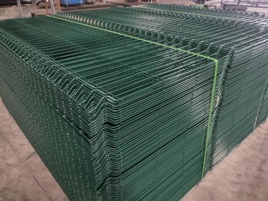 Protección de la privacidad Vallas metálicas curvas Pvc recubiertas 50x200mm