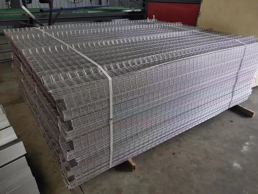 1.2x2.4m Valla de metal curvada Seguridad verde Revestimiento de PVC soldado
