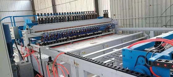 2500 mm de malla de construcción soldada Espacio de alambre cruzado 50-200 mm de malla de alambre Máquinas de soldadura