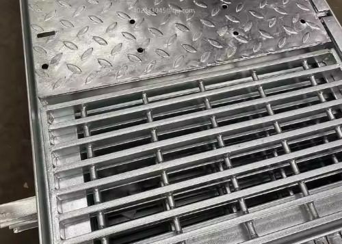 Plataforma de acera Material metálico DIP caliente galvanizado de hierro de hierro de dientes de sierra para la plataforma de pedal de pie Caminar