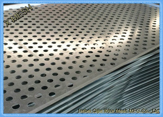 Grosor galvanizado sumergido caliente grueso de la chapa perforada de la chapa cuadrada 1.5m m