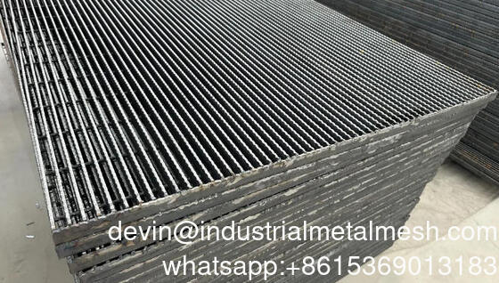 Q235/Q345 Material Diseño cuadrado Rejas de drenaje de acero galvanizado para zanjas de lote