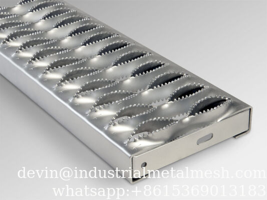 Boca de cocodrilo de aluminio plano escaleras antideslizantes pisos de pasarela tabla de tabla panel de techo agarre de diamante apoyo de seguridad rejilla