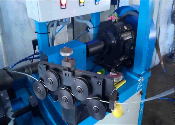 Máquina de la malla de alambre de la forma del diamante por completo automáticamente 2 años de garantía
