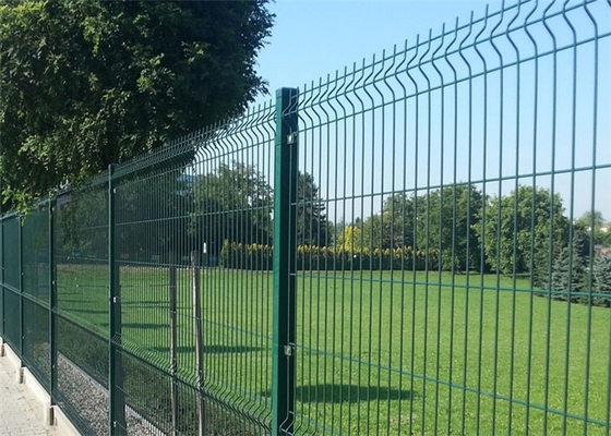 El Pvc verde cubierto soldó con autógena la cerca/de la malla de alambre cercado curvado 3D de la malla de alambre